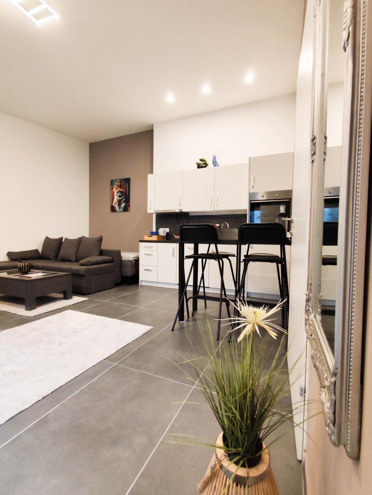 Cozy Apartments In Central Location With Free Parking Виена Екстериор снимка