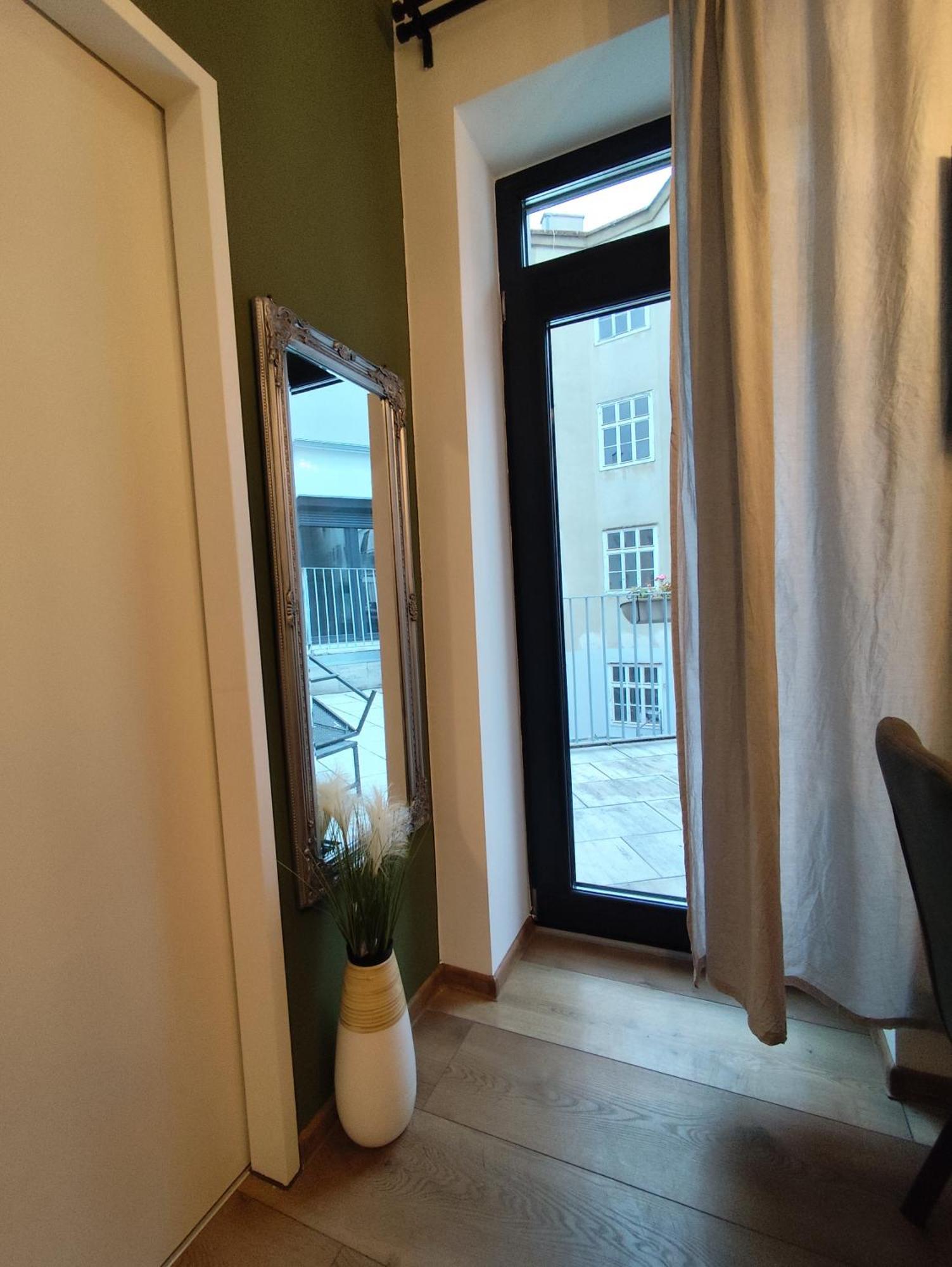 Cozy Apartments In Central Location With Free Parking Виена Екстериор снимка