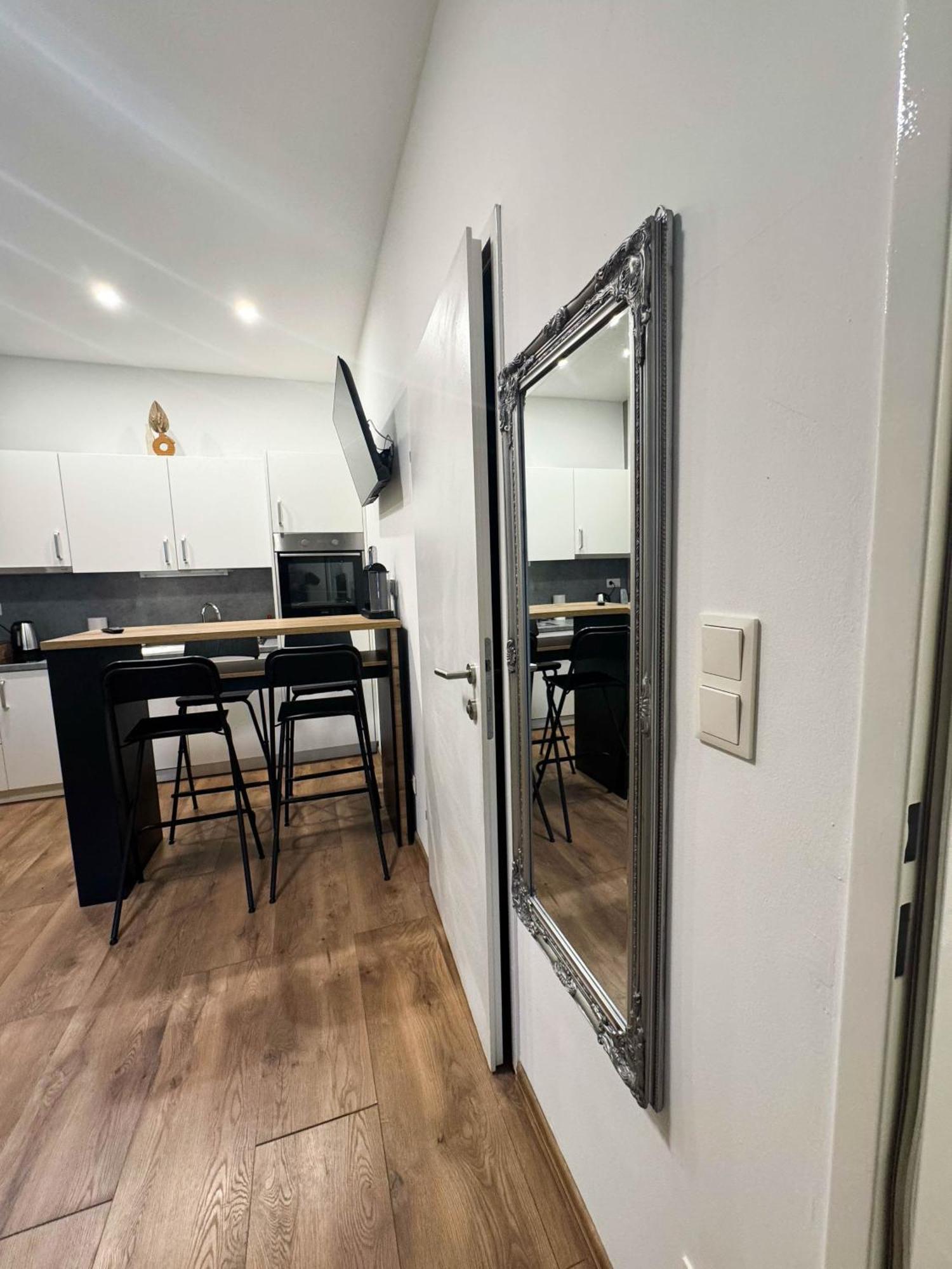 Cozy Apartments In Central Location With Free Parking Виена Екстериор снимка